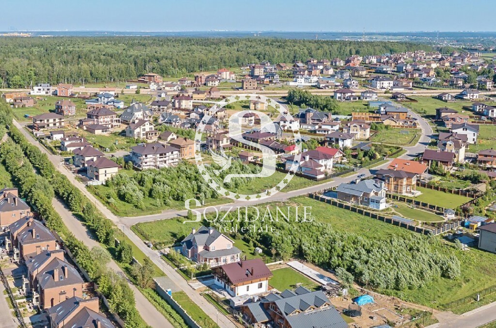 Городской округ истра деревня. Поселок русская деревня Новорижское шоссе. КП русская деревня Новорижское шоссе. Коттеджный поселок русская деревня. КП русская деревня Истринский район.