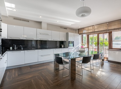 4 Bedrooms, Загородная, Продажа, Listing ID 4945, Московская область, Россия,