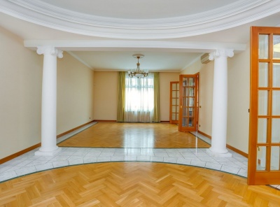4 Комнаты, Городская, Продажа, Улица Лесная, Listing ID 1725, Москва, Россия,