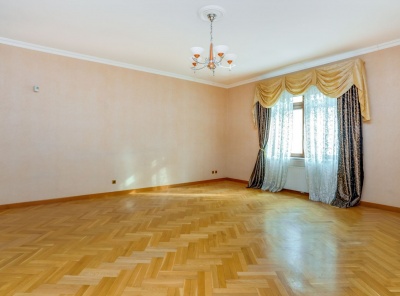 4 Комнаты, Городская, Продажа, Улица Лесная, Listing ID 1725, Москва, Россия,
